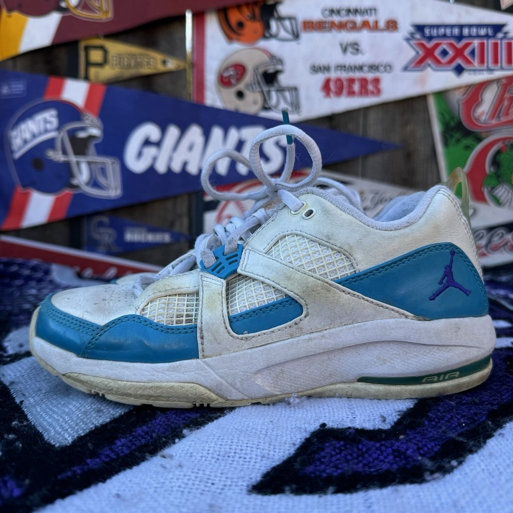 Size 4Y - Nike Jordan Kid's Q4, White/Blue Sneakers‎